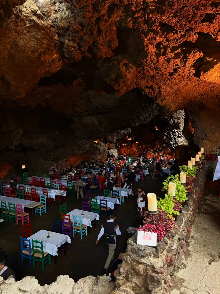 Hot Air Balloon Flight and Breakfast in a Cave, photo 3