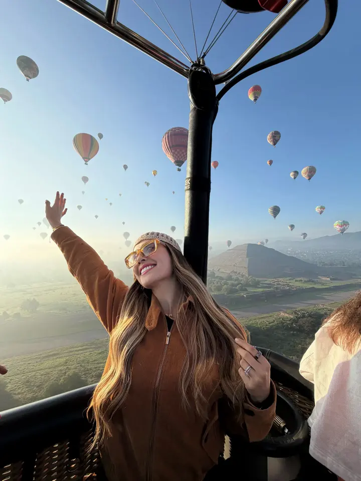 Birthday Hot Air Balloon Flight over Teotihuacan, photo 3
